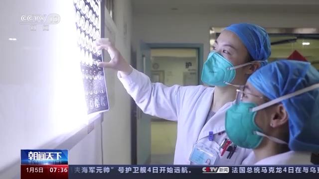 14岁女孩误吞16颗处方药，紧急送入ICU——青少年用药安全的警示_解答解释落实