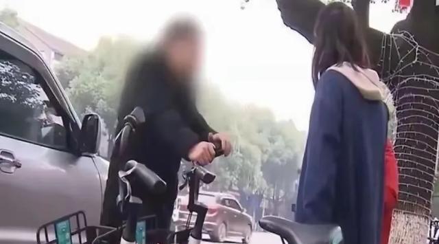 女子賣車反悔，強行吃住車里90小時——一場關于決策與責任的較量_有問必答