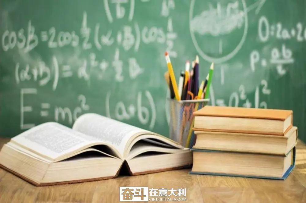 被学生家长擅充1000元话费引发的困扰，老师如何应对的挑战