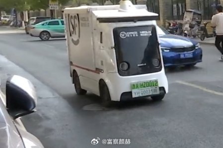 無人快遞車撞上問界，智能物流的挑戰與未來展望