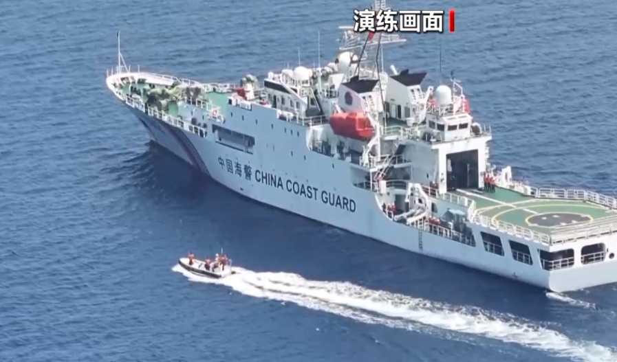 中國海警黃巖島起飛艦載機的深意