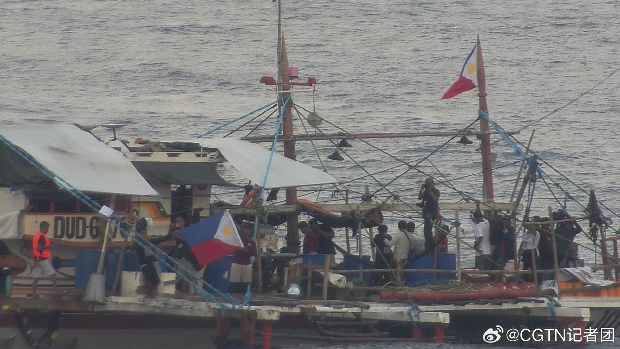 中國海警首次在黃巖島起飛艦載機，背后的原因與意義