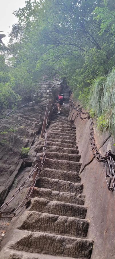 驚！22歲青年獨(dú)闖黃山神秘失蹤，六日探尋生死未卜之秘