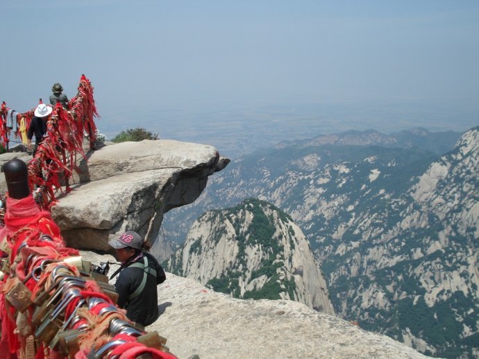 惊！22岁青年独闯黄山神秘失踪，六日探寻生死未卜之秘