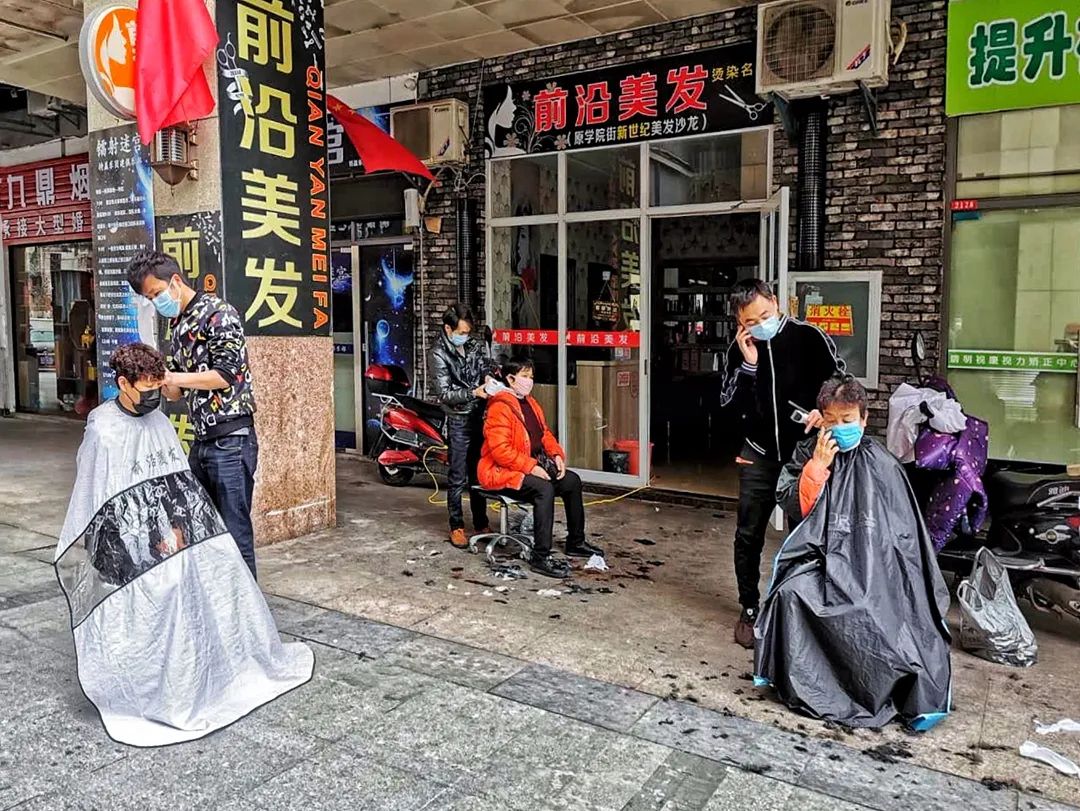 陕西独特景象，一条街上22家理发店竞相绽放，究竟隐藏怎样的行业秘密？