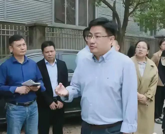 县委书记上午投案自首，中午应声落马，反腐风暴再掀波澜！