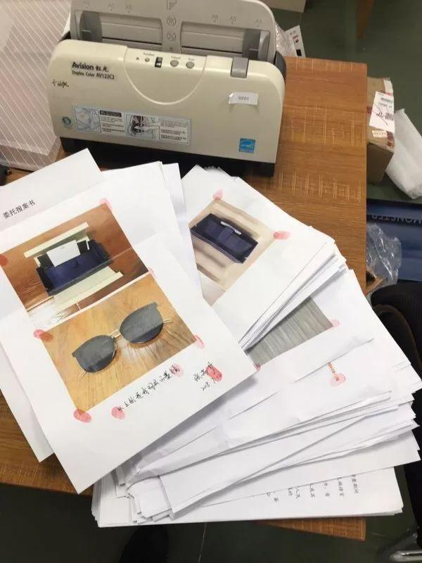 女网红惊曝日入30万，全网作品遭神秘下架——背后的真相大揭秘！