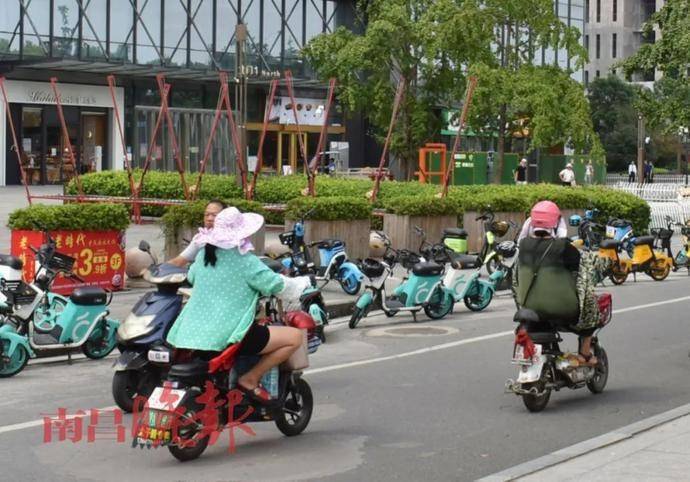 人大代表提議，嚴禁電動車在人行道馳騁，安全出行能否因此升級？