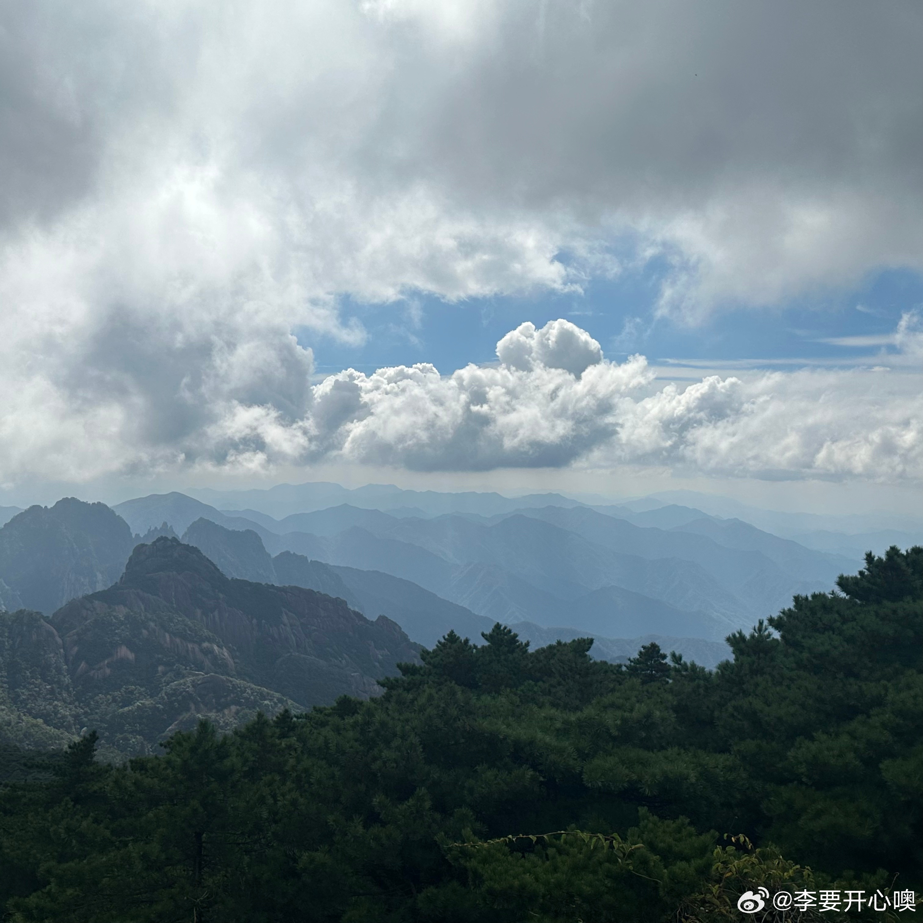 杭州太子山意外發現黃山美景，男子鏡頭下的神秘畫面揭秘！