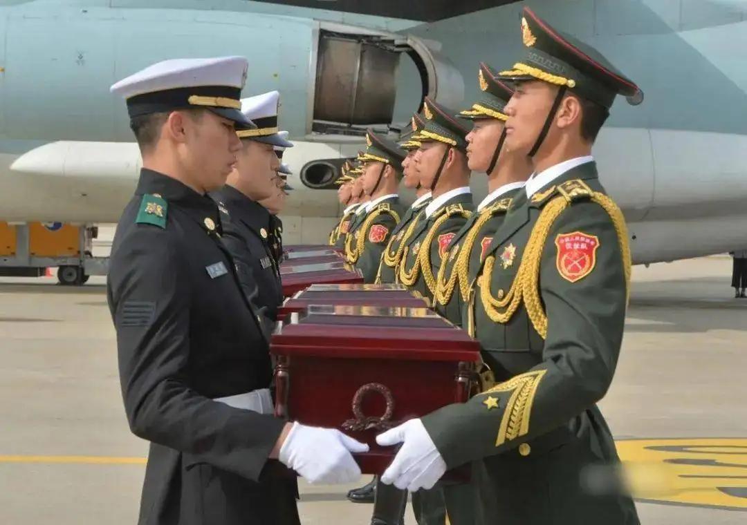 惊爆！韩空军误投炸弹酿大祸，诚恳致歉背后隐藏真相！