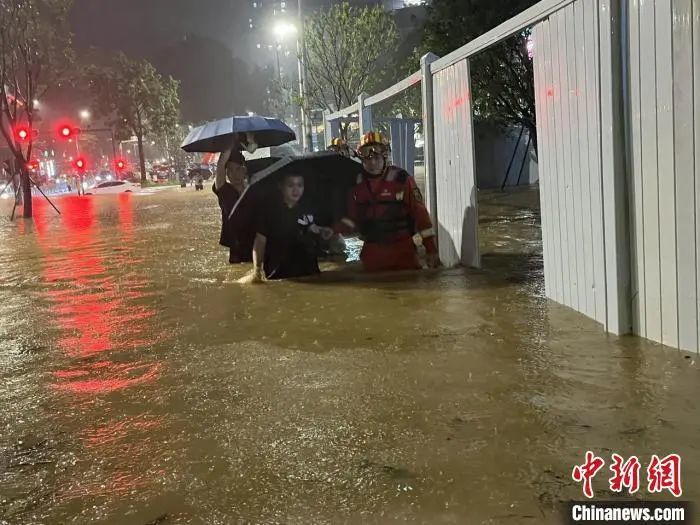 深圳大暴雨来袭，暴雨背后的故事与游戏专题深度剖析