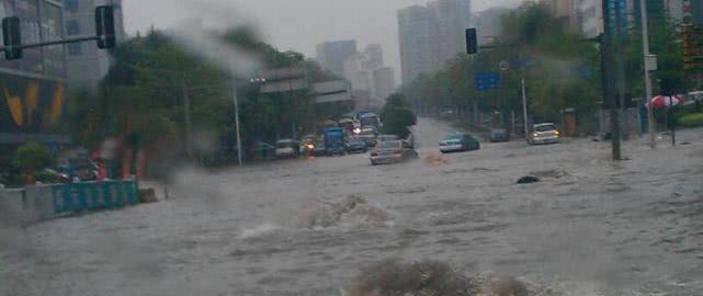 深圳大暴雨来袭，暴雨背后的故事与游戏专题深度剖析