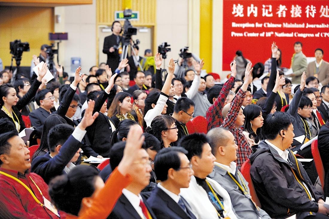 学生强烈呼吁取消长跑项目，3千米考验是否过于严苛？引发全民热议！